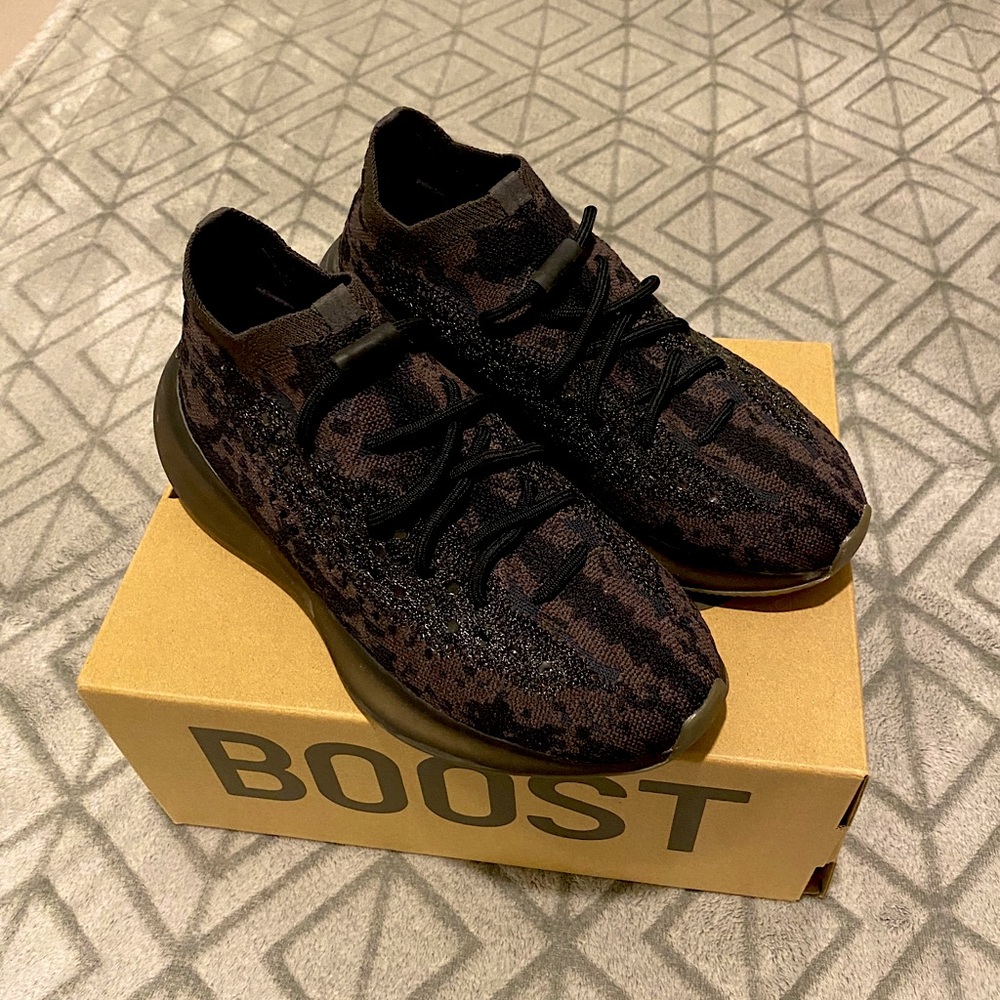 Yeezy boost 380 onyx US size Men’s 7